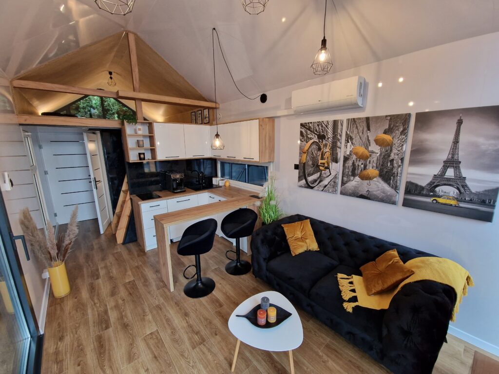 wnętrze modułu mieszkalnego, wnętrze kontenera mieszkalnego